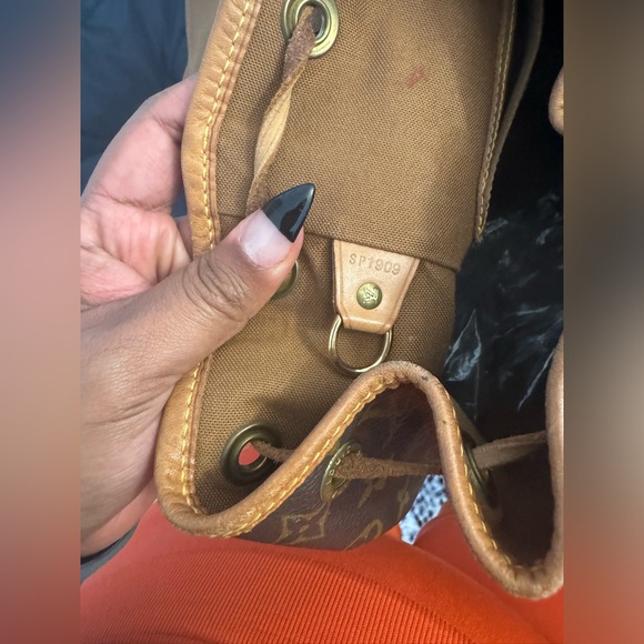 Louis Vuitton Vintage Montsouris Backpack Monogram Canvas MM. - Picture 2 of 6